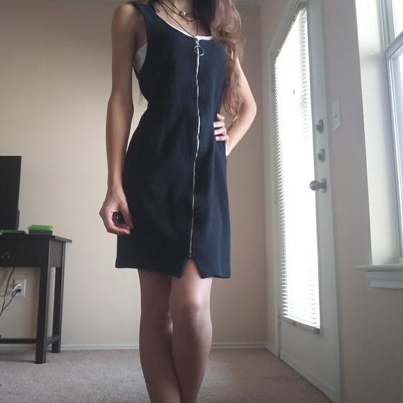 90s O Ring Zipper LBD - Picture 2 of 6